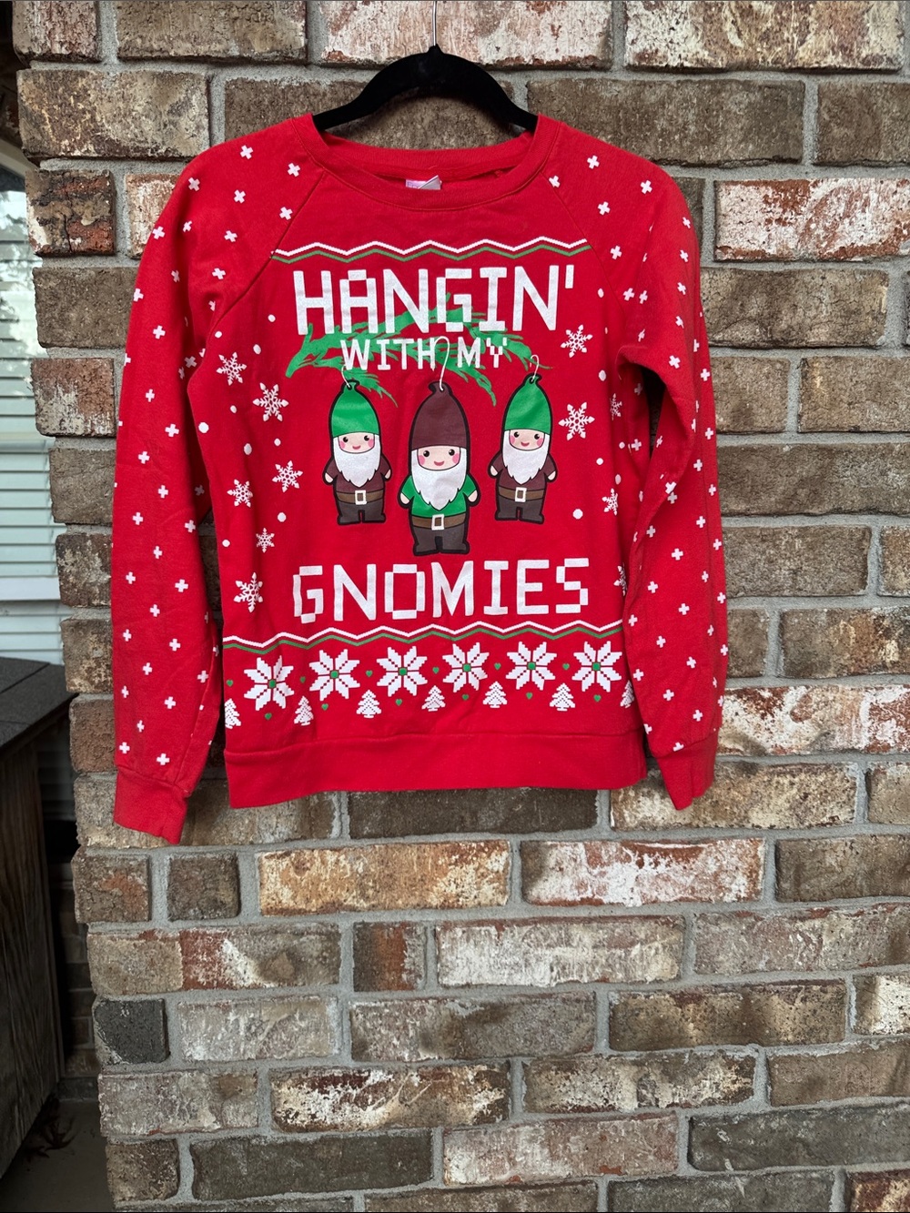Freeze Red Holiday 'Hangin' With My Gnomies' Kids Pajama Top